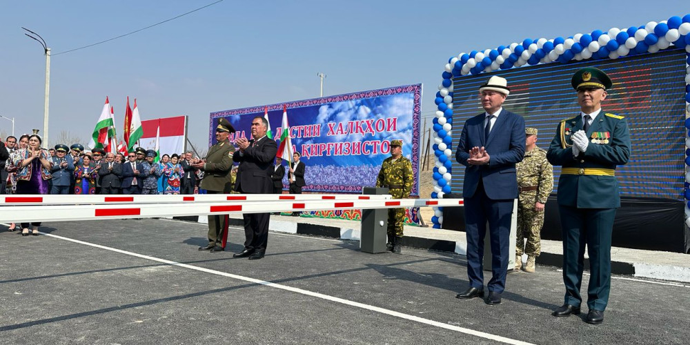 Кыргыз-тажик чек арасындагы “Кайрагач” жана “Кызыл-Бел” пункттарынын иши жанданды