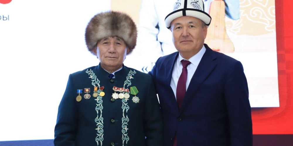 Жолболду Алибаевдин «Дана кыз» китеби жарык көрдү