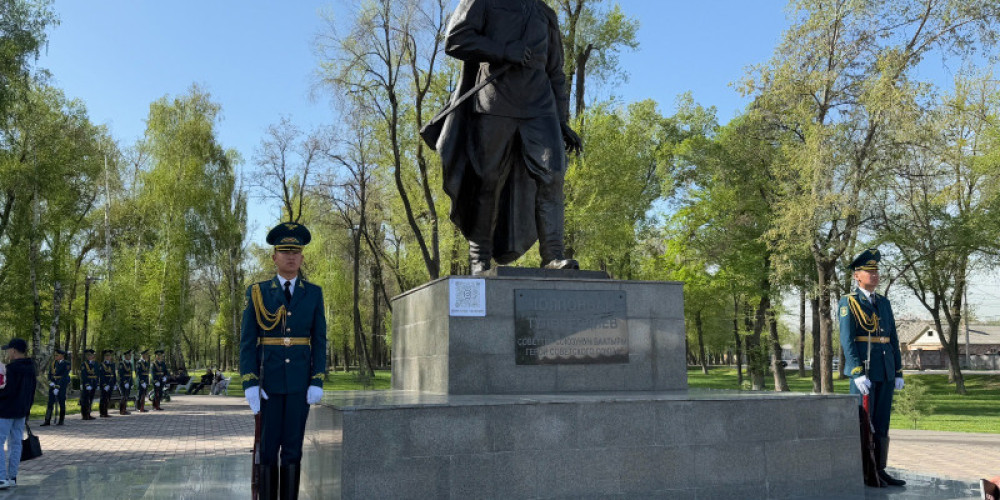 Бишкекте Чолпонбай Түлөбердиевдин 103 жылдыгына арналган эскерүү жыйыны өттү