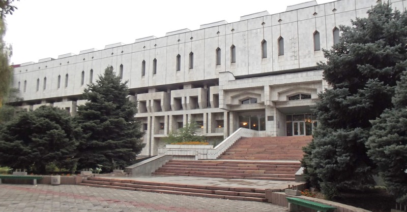 Кыргызстанцы стали чаще ходить в библиотеки