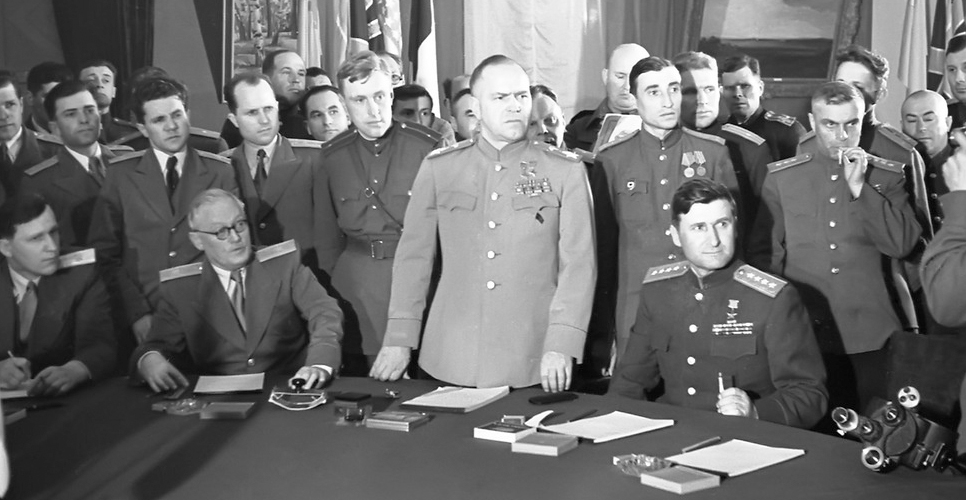 8 мая 1945 года подписали окончательный Акт о безоговорочной капитуляции нацистской Германии