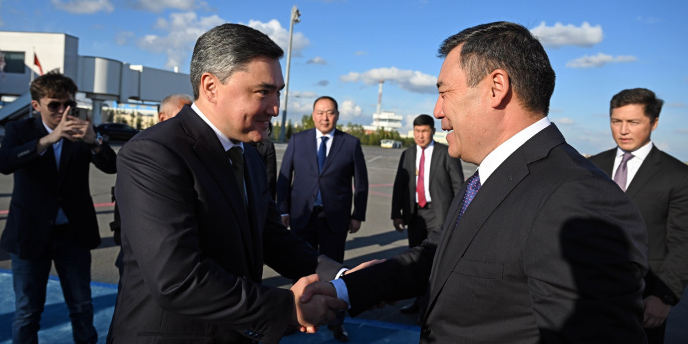 Президент Кыргызстана прибыл в Астану