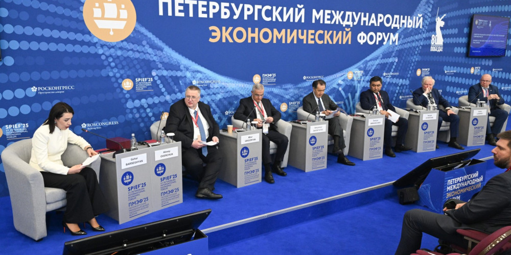 Данияр Амангелдиев ПЭЭФде: ЕАЭБ экономикасы катышуучу өлкөлөрдүн күч-аракеттеринин синергетикасынын аркасында өстү