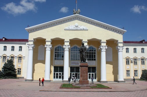 УКМКнын текшерүүсүнөн кийин Кыргыз улуттук университетинен 2710 студент окуудан чыгарылды