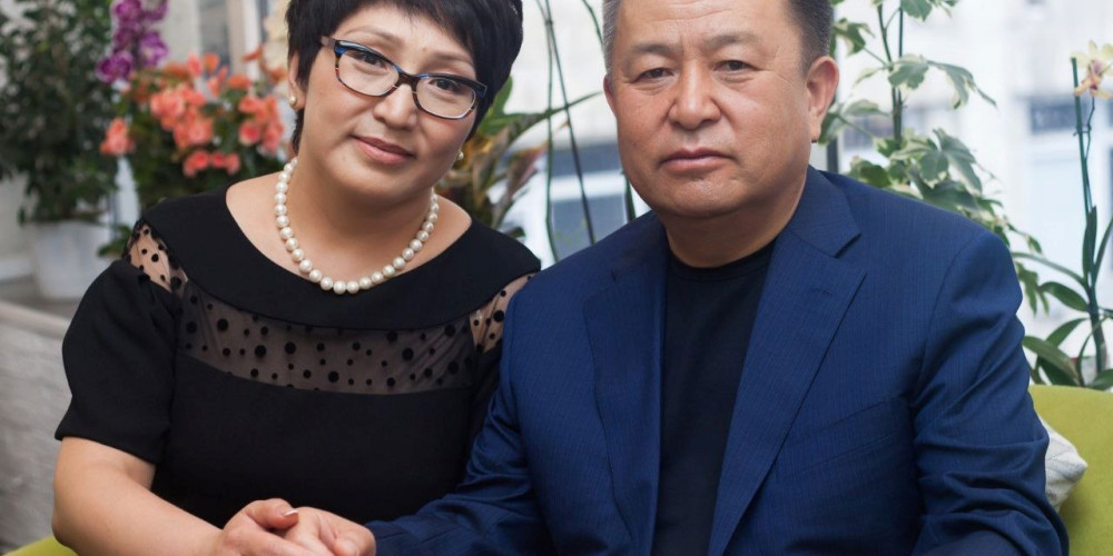 Нуржан Давлетбекова, коомдук ишмер, акын Чыныбай Акуновичтин жубайы: «Жылдыздуу жээк» фестивалы учурунда Чыныбай арабызда жүргөндөй сезимде жашап калам...