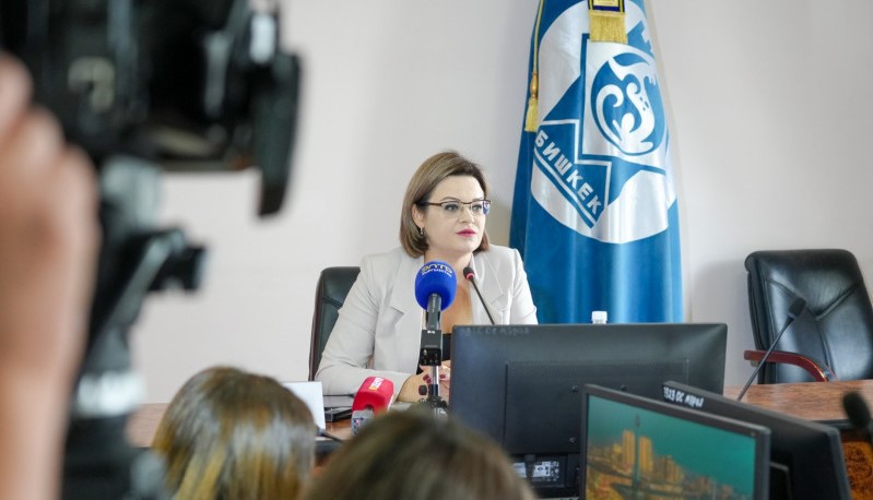 Бишкек: жаңы окуу жылына коопсуздук жана окуу китептери үчүн 138 млн бөлүндү