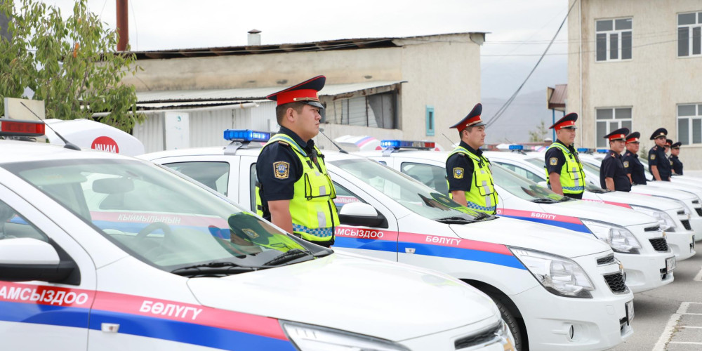 Баткенде жол кайгуул кызматына 10 жаңы кызматтык унаа тапшырылды