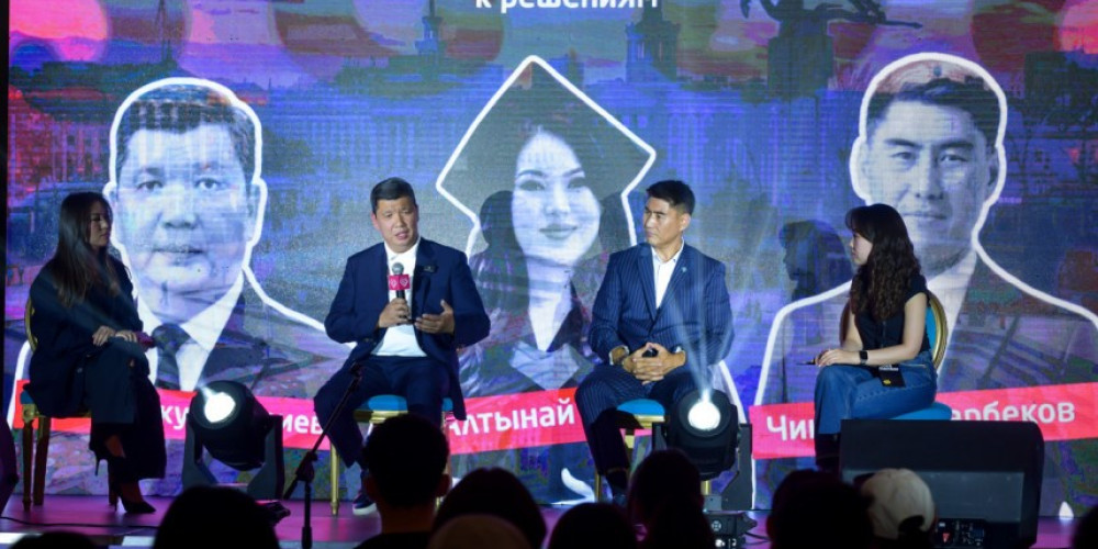 Бишкекте көп деңгээлдүү автотоктомолорду куруу, коомдук транспорт үчүн өзүнчө тилкелерди улантуу маселеси талкууланды