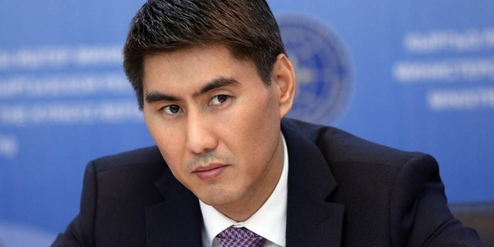 Чыңгыз Айдарбеков “8-чакырылышка кесипкөй адистер келиши керек” дейт