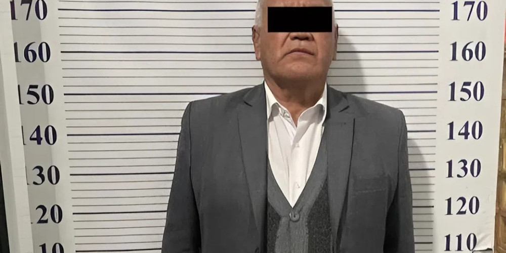 Майлуу-Суу шаарында милициянын мурдагы кызматкеринен курал-жарак жана ок-дарылар табылды