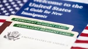 США приостанавливают программу розыгрыша грин-карт после стрельбы в Брауновском университете