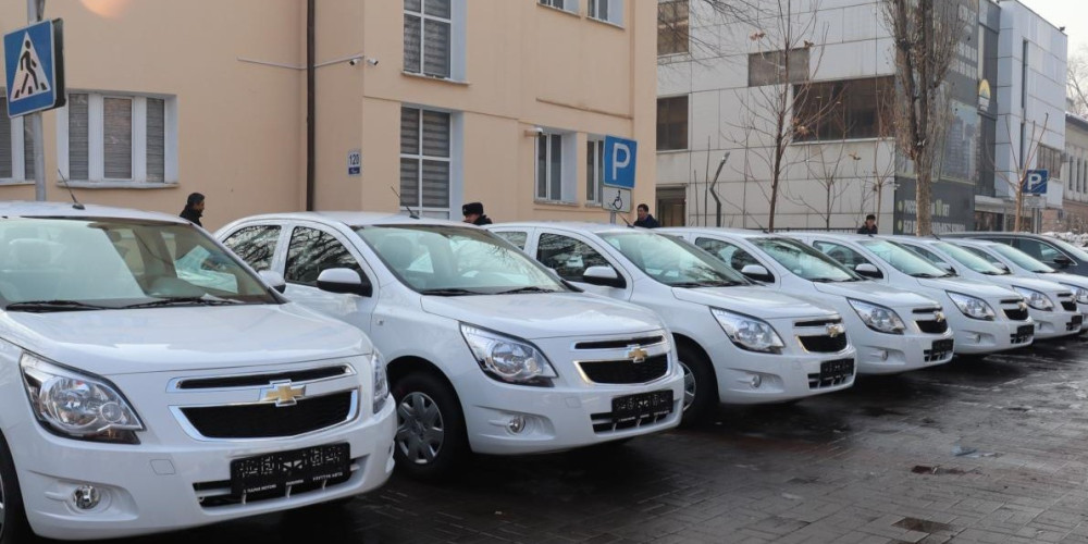 Институт Омбудсмена получил 9 новых служебных автомобилей