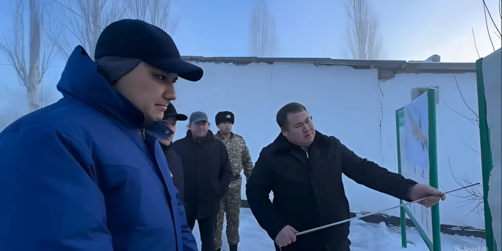 Осмонов инфраструктурасынын канааттандырарлык эмес абалына байланыштуу болжол менен 15 жыл мурун жабылган «Камышановка» көзөмөл-өткөрүү пунктуна барды
