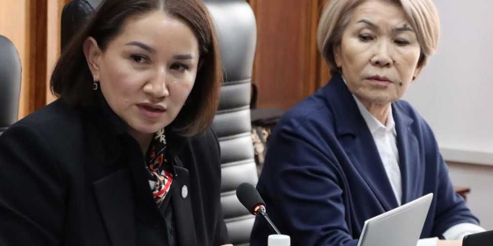 Совет судей: два предупреждения, отказ по ряду жалоб и согласие на уголовное преследование судьи