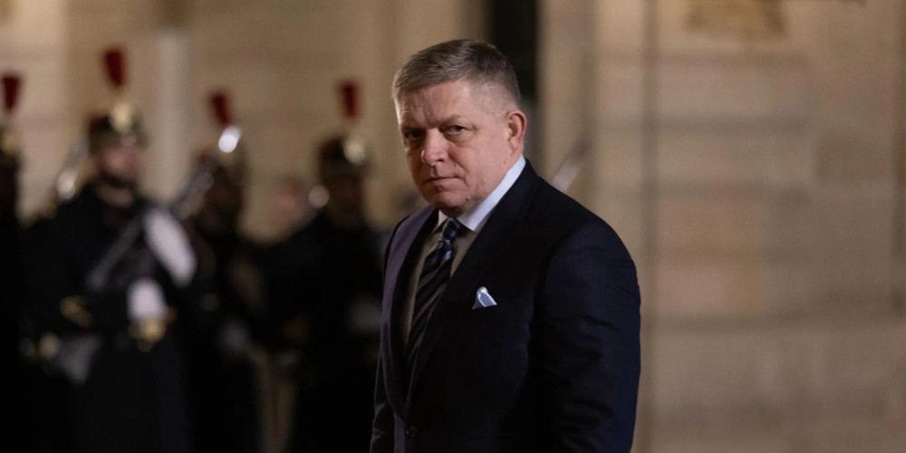 Премьер-министр Словакии Фицо вместо просто поздравлений с Днём труда отработал ночную смену грузчиком