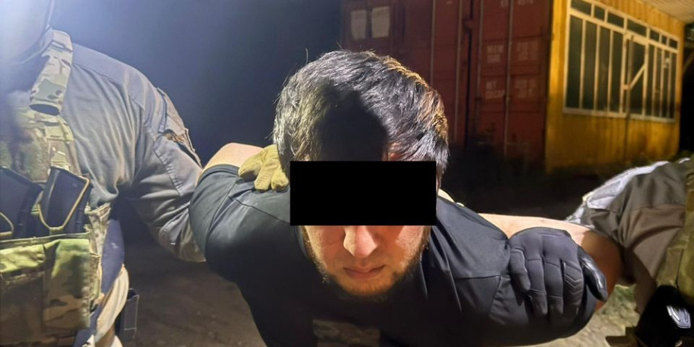 ГКНБ пресек деятельность наркогруппы: изъято более 16 кг наркотиков, ликвидирована ферма конопли