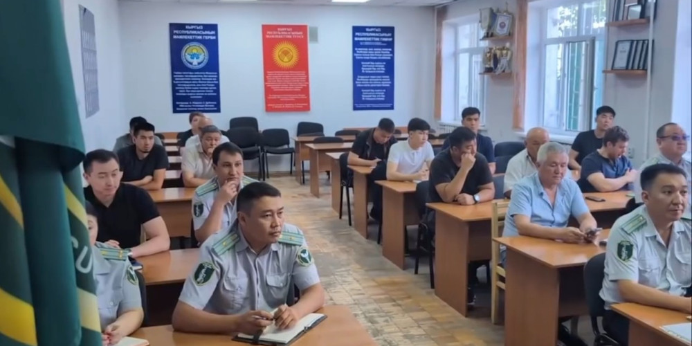 «Түндүк» темир жол бажысында тышкы экономикалык ишмердүүлүктүн катышуучулары менен актуалдуу маселелер талкууланды