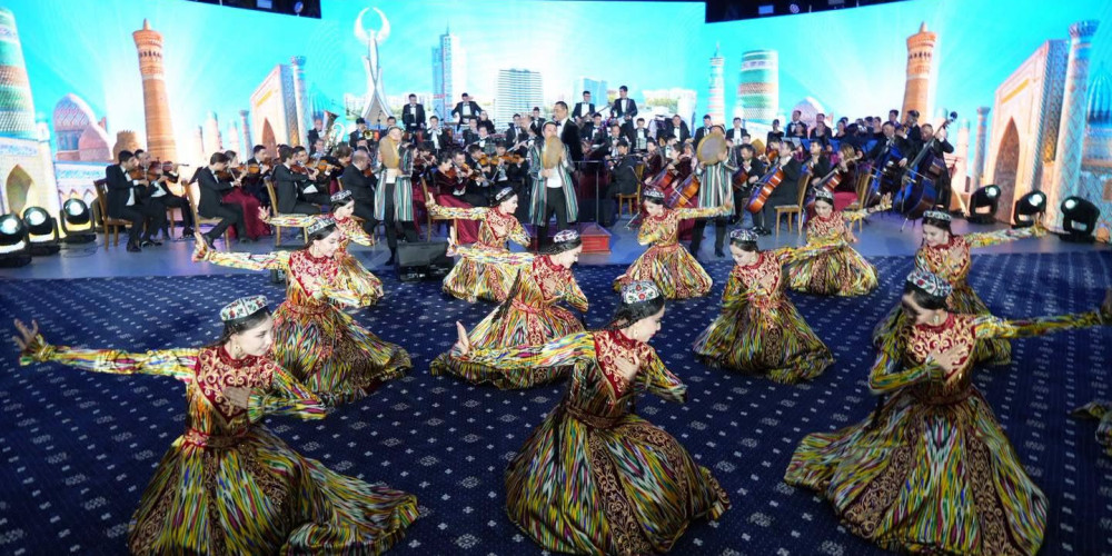 Кыргызстанда Өзбекстандын маданият күндөрү өтүүдө