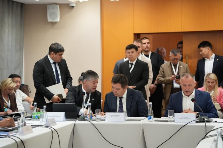 Кыргызстан и Россия намерены создавать совместные предприятия и локализовать производства