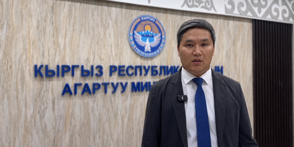 За два года учителям раздали более 47 тыс. ноутбуков – до конца 2026 года передадут еще 16 тыс.