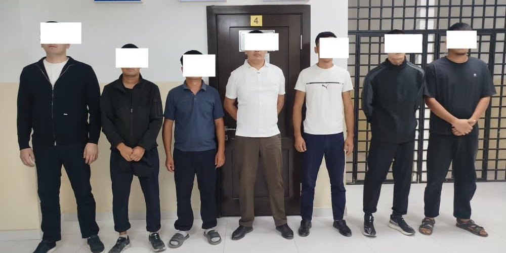 Ноокатта түн ичинде жолду ээлеп, жергиликтүүлөрдүн тынчын алган жети жаран аныкталды