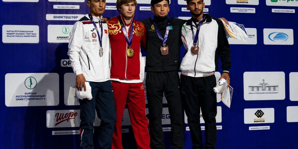 Кыргызстан завоевал больше всех медалей в соревнованиях по алышу на Играх кочевников