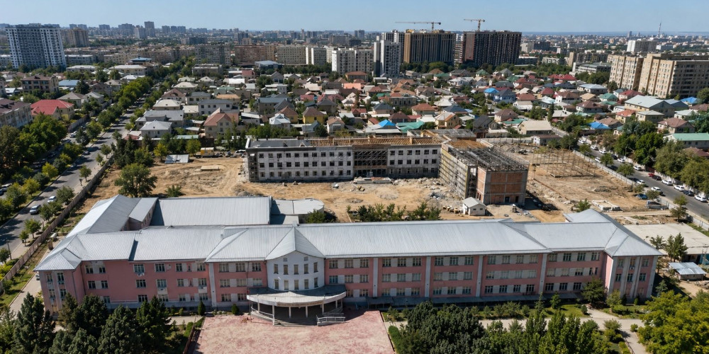 В Кок-Жаре завершают строительство нового корпуса школы №88 на 500 мест
