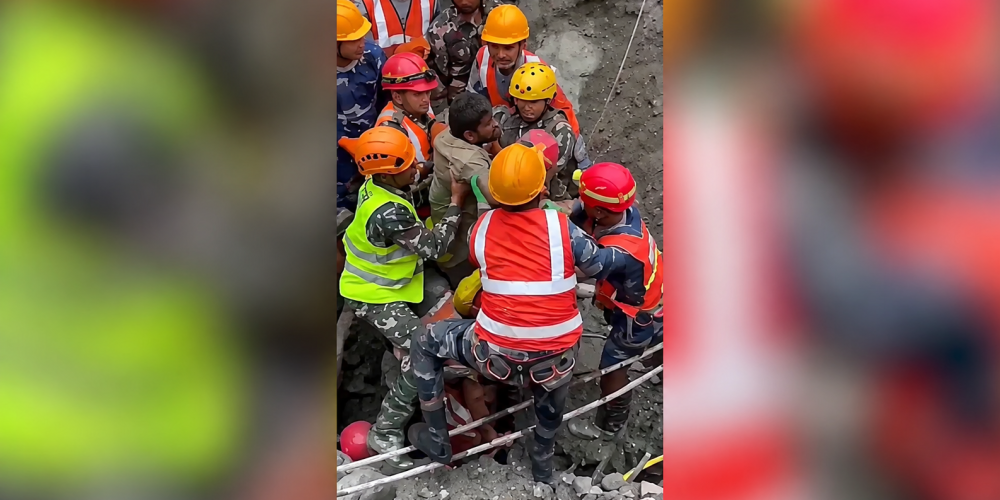В Непале спустя девять дней спасли двух рабочих из затопленного тоннеля ГЭС