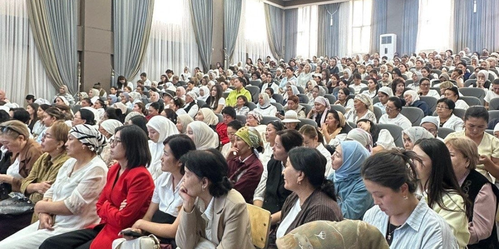 Около 400 учителей русского языка и литературы собрались на методической встрече в Оше