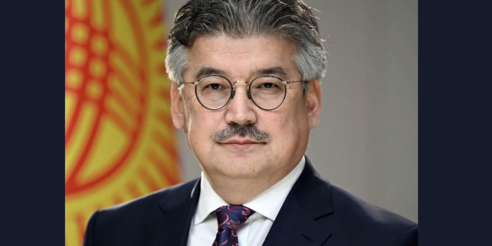 Госсекретарь Арслан Койчиев поздравил кыргызстанцев с Днем комуза