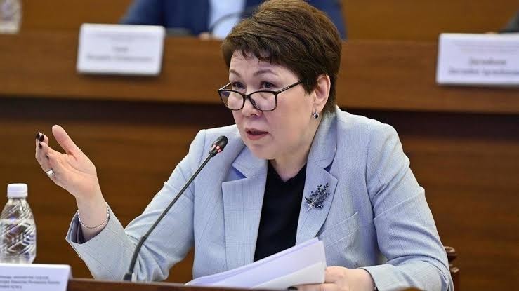 Кожокулова аутизми бар балдарды жумушка орноштуруу боюнча мамлекеттик программа иштеп чыгууну сунуштады