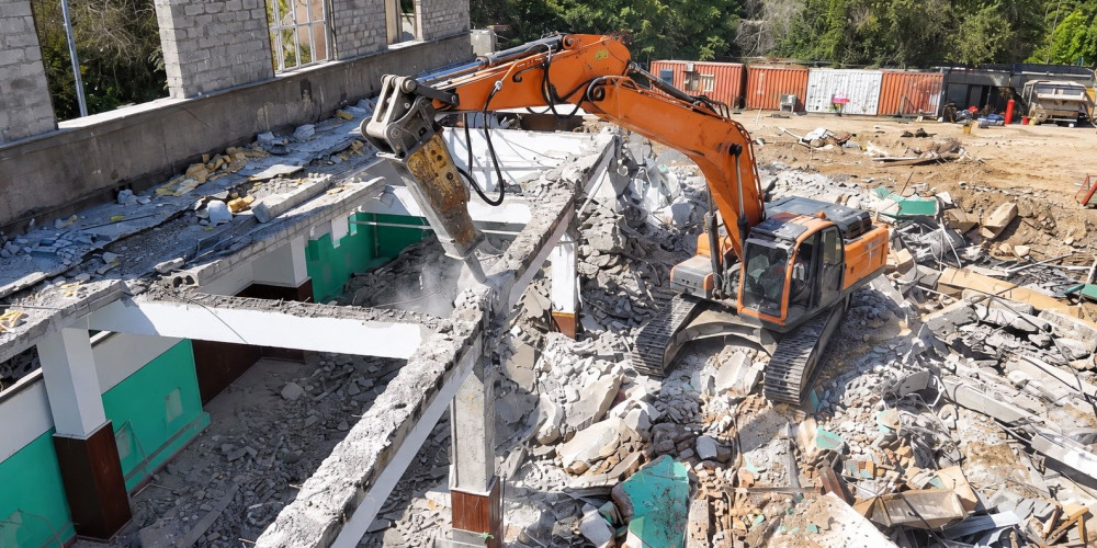 Во Дворце спорта построят олимпийский бассейн на 10 дорожек и новый ФОК