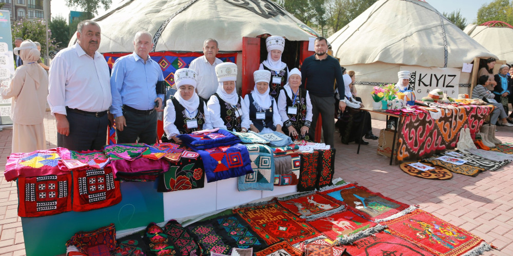Ош шаарында «Түштүк Экспо» жарманкеси өтүүдө