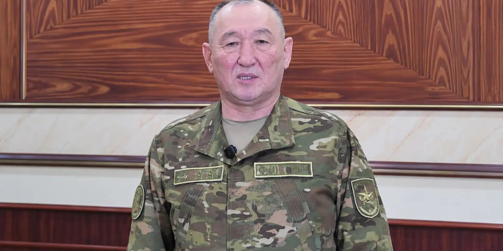 Через сутки после гибели 14 военнослужащих глава Минобороны Казахстана записал видеообращение: «Мне самому очень тяжело»