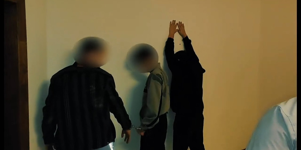 В Бишкеке задержали троих подозреваемых по делу о ввозе 2,5 кг марихуаны