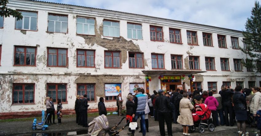В Кыргызстане планируют полностью обновить аварийные школы до 2030 года