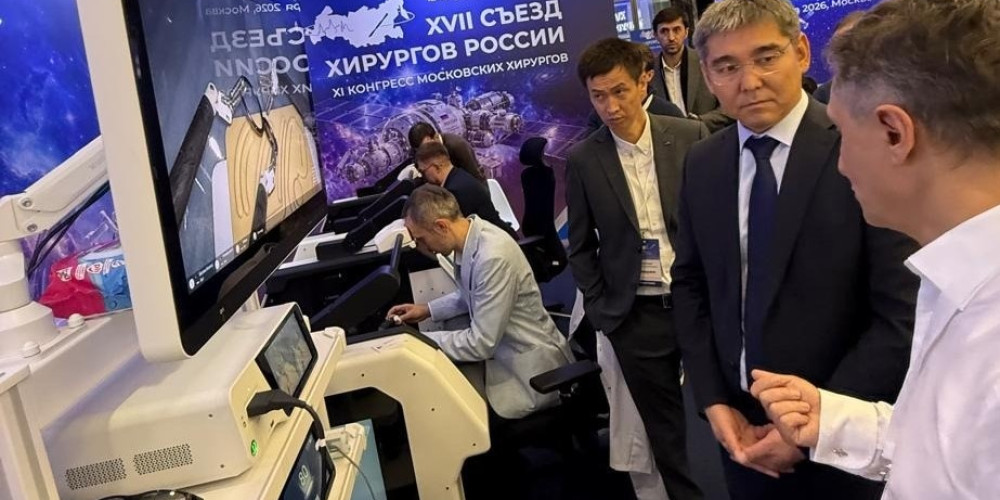 Кыргызстан изучает возможность развития роботизированной хирургии