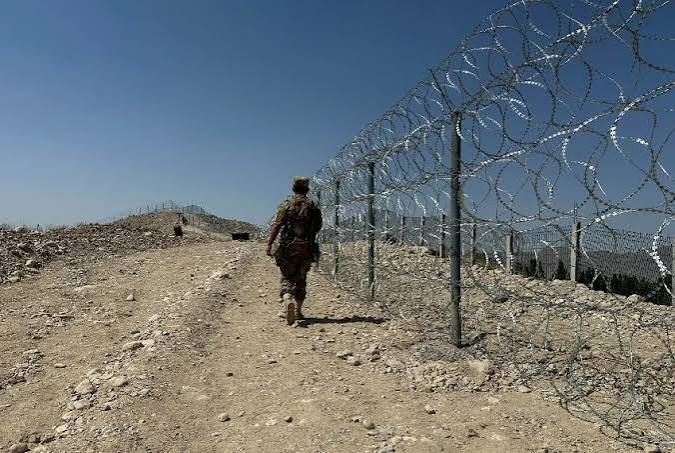 В Баткене завершено инженерное оборудование кыргызско-таджикского участка госграницы