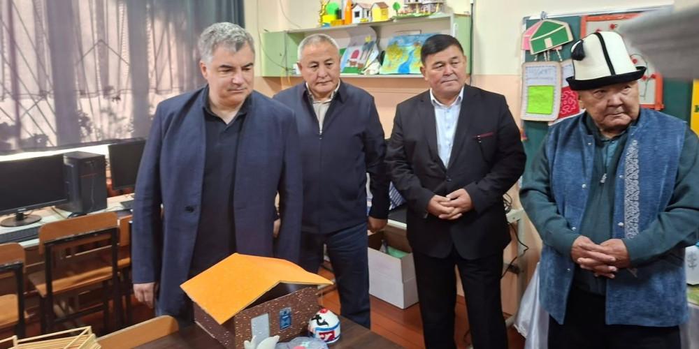 Нобелевский лауреат Константин Новоселов побывал в «Ноокат билимканасы»