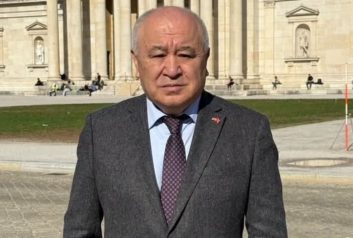 Текебаев дээрлик 25 жылдан кийин Үзөңгү-Кууш боюнча өз позициясын дагы бир жолу түшүндүрдү