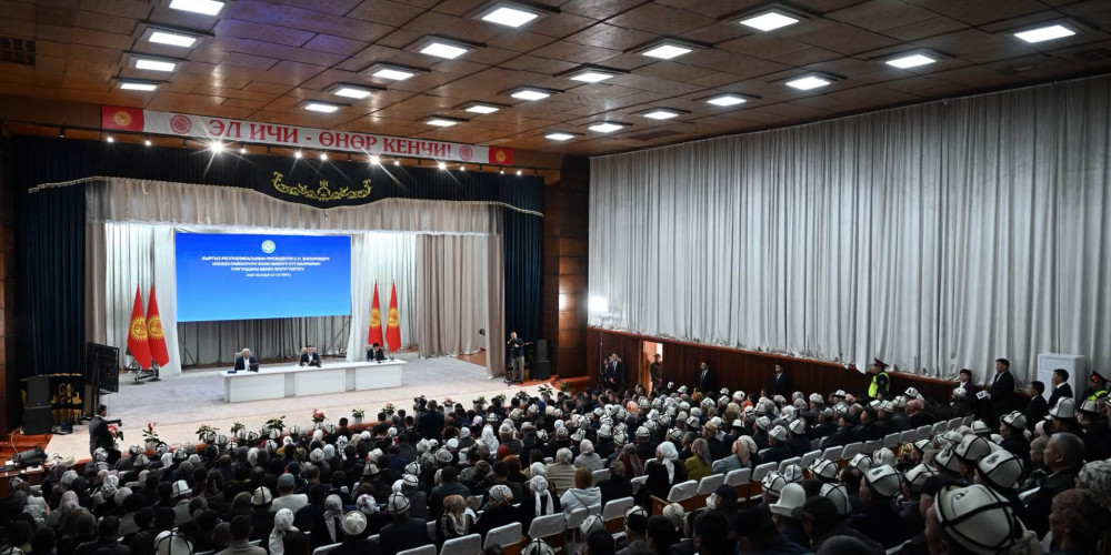 Садыр Жапаров Ноокен районунун жана Майлуу-Суу шаарынын эли менен жолугушту
