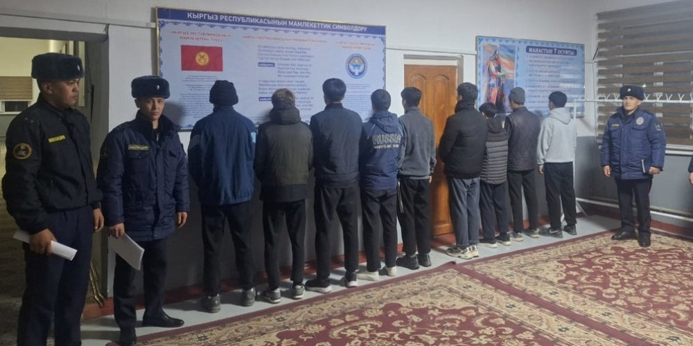 В Кызыл-Кие толпа подростков избила четырех сверстников