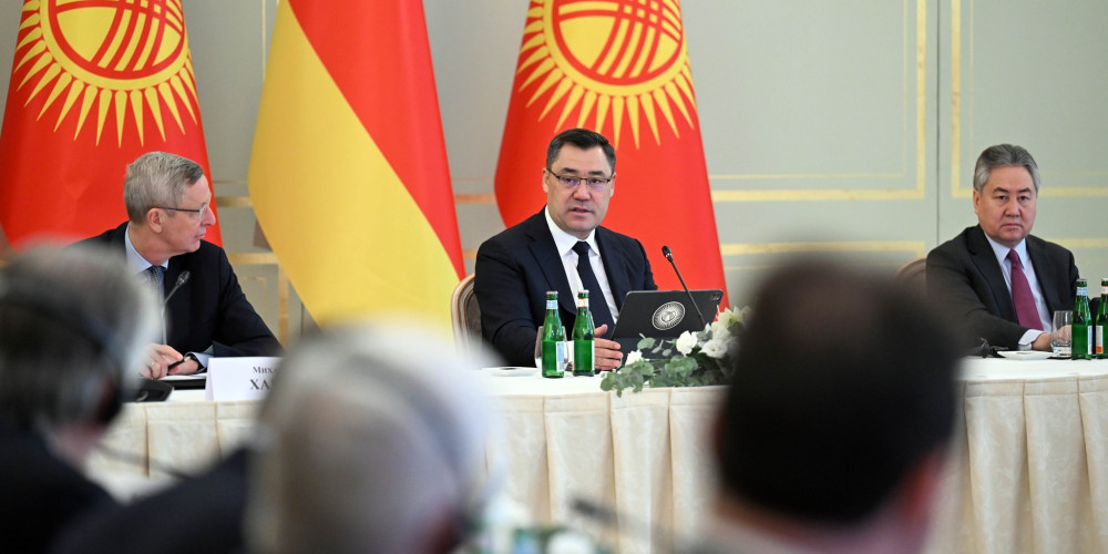 Садыр Жапаров Берлинде германиялык компаниялардын өкүлдөрү менен жолугушту