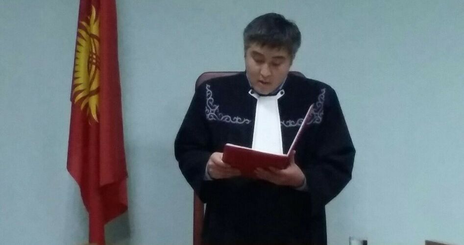 Марат Сыдыков судьялык кызматынан кеткен жок — президенттин маалымат катчысы
