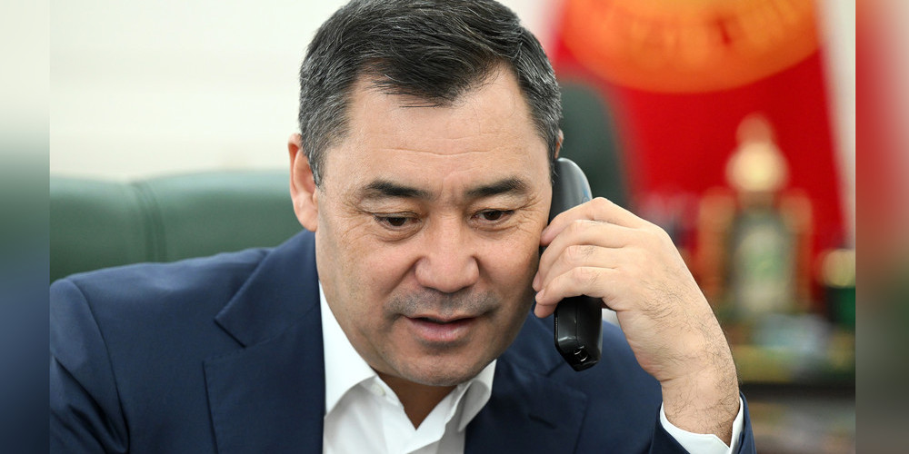 Садыр Жапаровдун туулган күнүнө карата куттуктоолордун келип түшүүсү уланууда