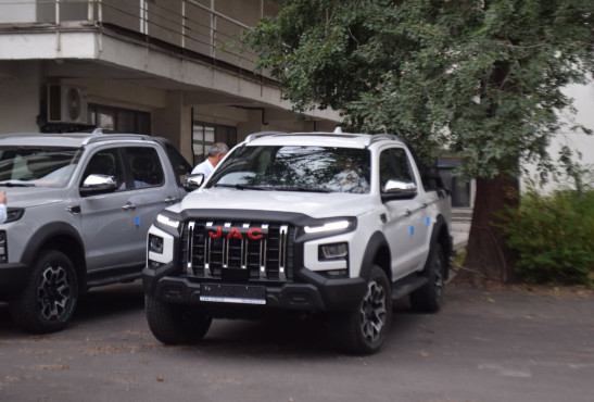 Лесная служба приобрела три новых автомобиля JAC T9