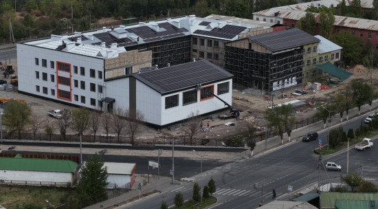 В городе Манас строят учебный корпус школы №13 на 500 мест