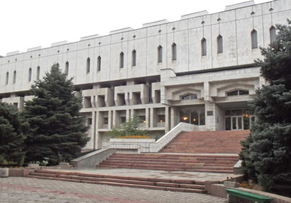 Кыргызстанцы стали чаще ходить в библиотеки