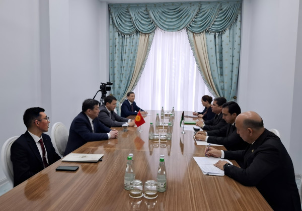 Кыргызстан менен Түркмөнстан маданий кызматташууну чыңдайт