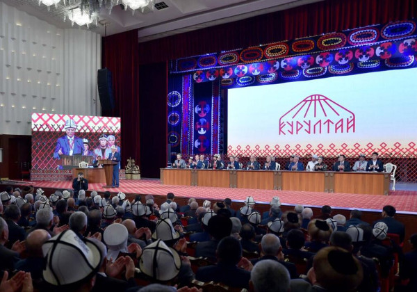 IV Элдик курултай 22-декабрда өтөт. Президент жарлыкка кол койду